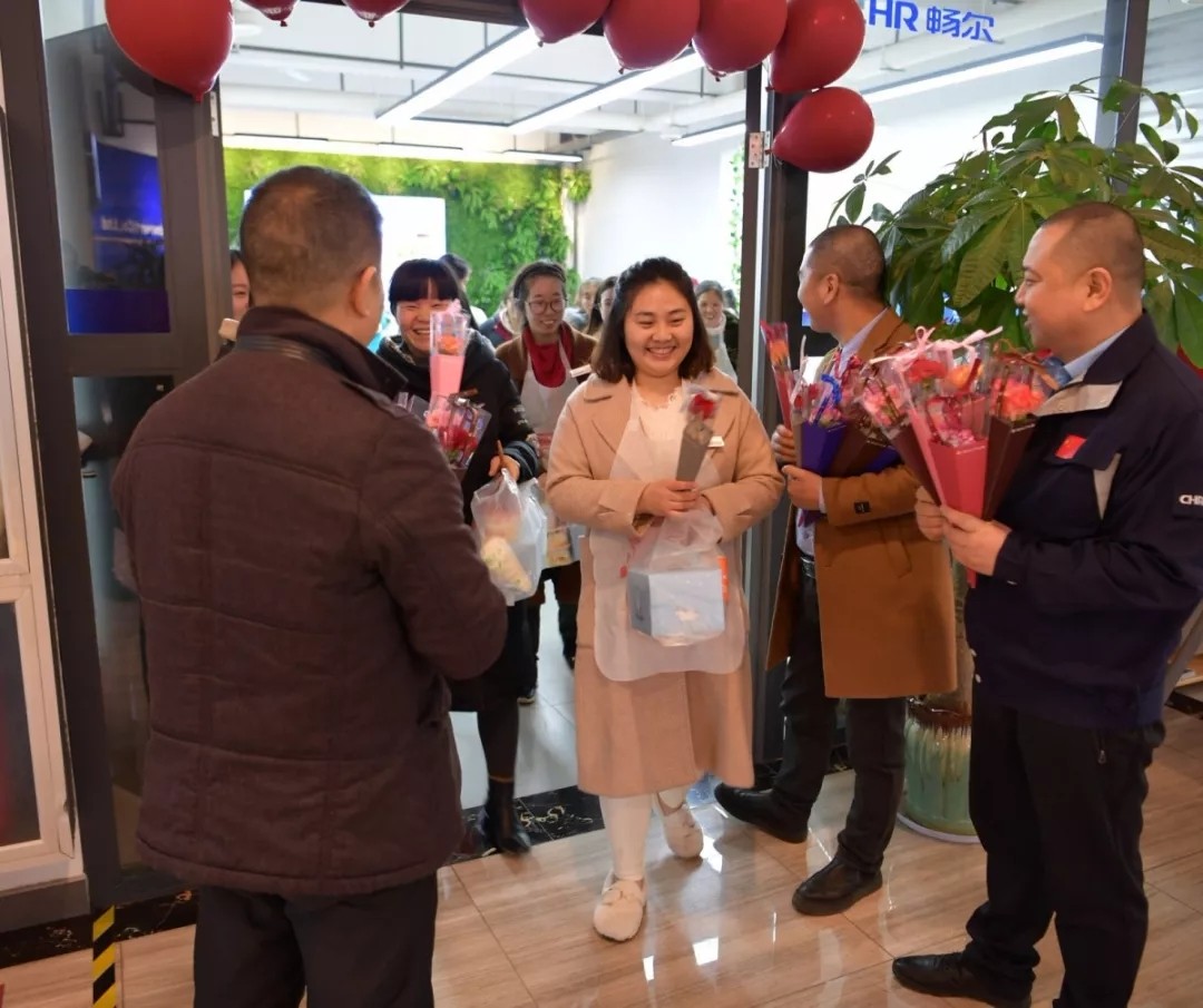 高端拉床,專用機(jī)床,內(nèi)拉床,外拉床,數(shù)控機(jī)床,自動化生產(chǎn)線,工業(yè)機(jī)器人,拉床,拉刀,自動化