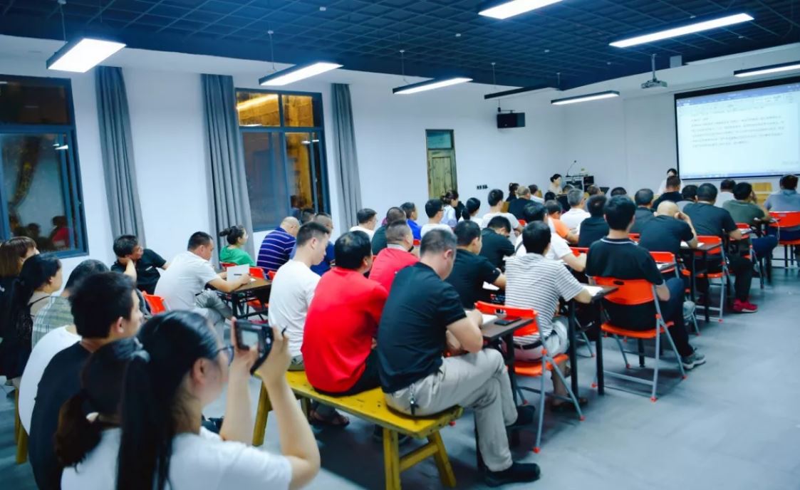 高端拉床,專用機床,內(nèi)拉床,外拉床,數(shù)控機床,自動化生產(chǎn)線,工業(yè)機器人,拉床,拉刀,自動化