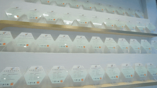 拉床,拉刀,自動化,高端拉床,專用機(jī)床,內(nèi)拉床,外拉床,數(shù)控機(jī)床,自動化生產(chǎn)線,工業(yè)機(jī)器人