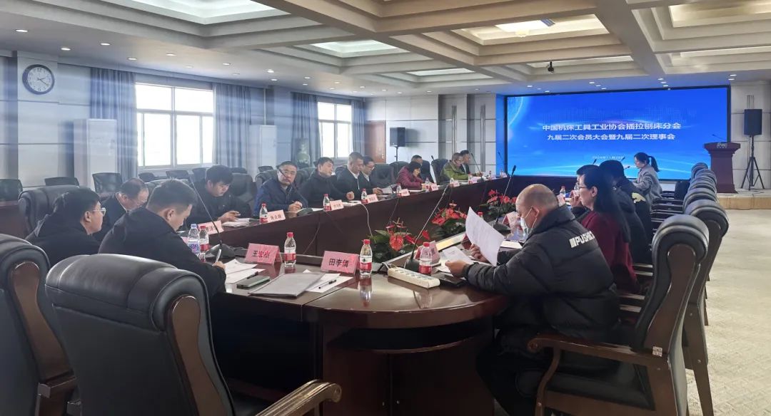 拉床,拉刀,自動化,高端拉床,專用機床,內拉床,外拉床,數(shù)控機床,自動化生產線,工業(yè)機器人