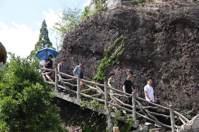 拉床,拉刀,自動(dòng)化,高端拉床,專用機(jī)床,內(nèi)拉床,外拉床,數(shù)控機(jī)床,自動(dòng)化生產(chǎn)線,工業(yè)機(jī)器人